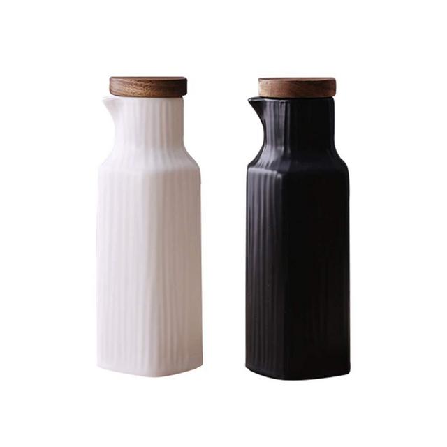 Danmu 2Pcs a Set Black and White Ceramic Oil and Vinegar Soy Sauce Maple Syrup Dispenser Bottle Jar for Kitchen 270ml / 9oz