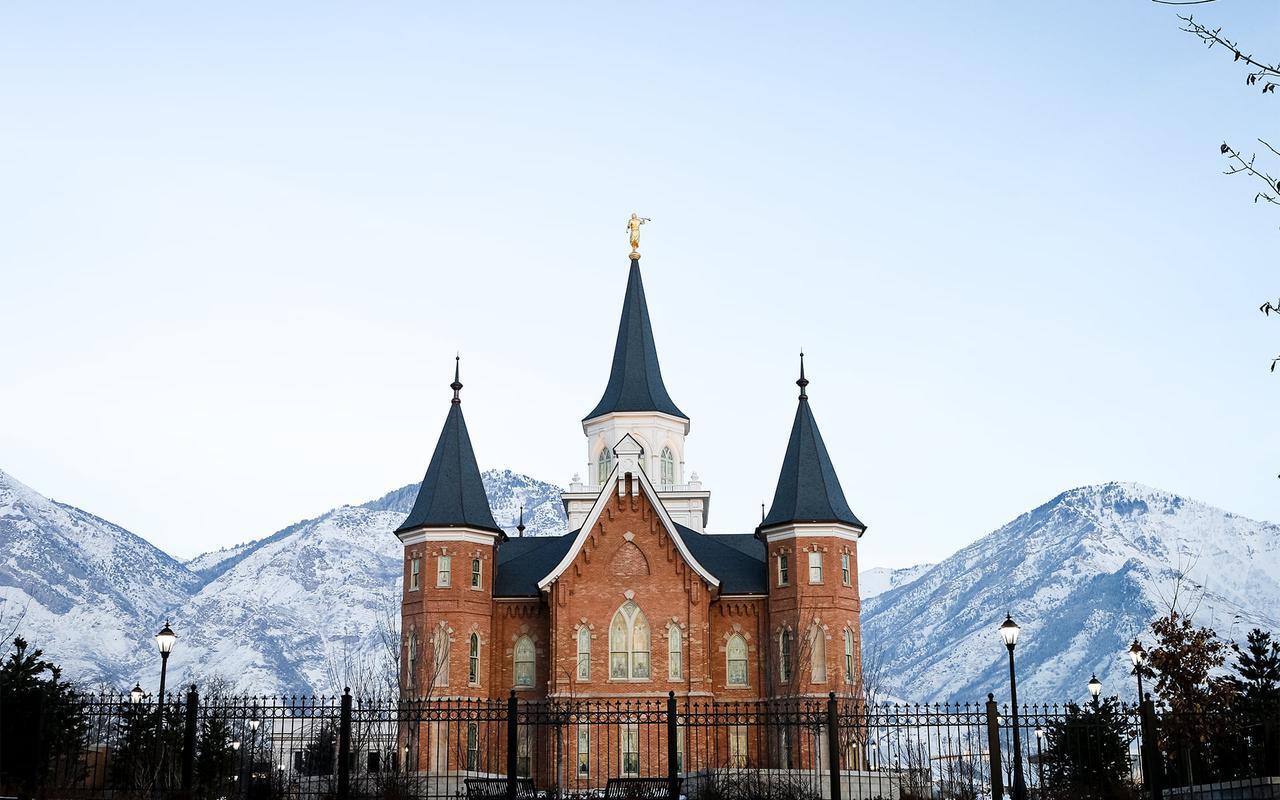 The Wedding Website of Cadence Potter and Amkaa Chinbaatar