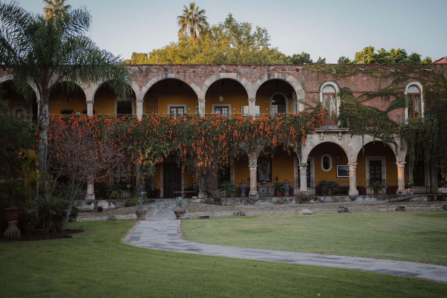 The Wedding Website of Darlene Cordova and Frankie Hernandez