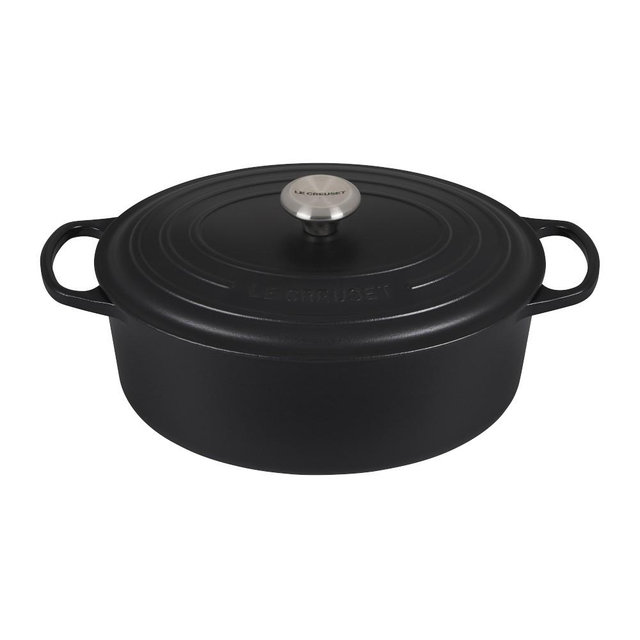 Le Creuset Signature Enameled Cast Iron Oval Dutch Oven, 6 3/4-Qt., Matte Black