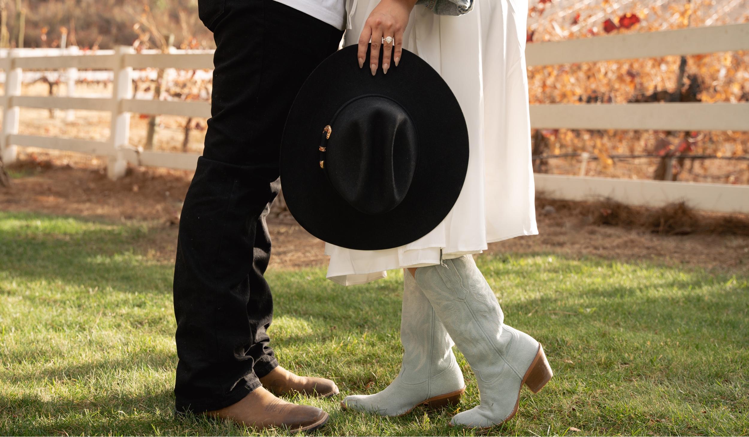 The Wedding Website of Amanda Bugarin and Hunter Albert
