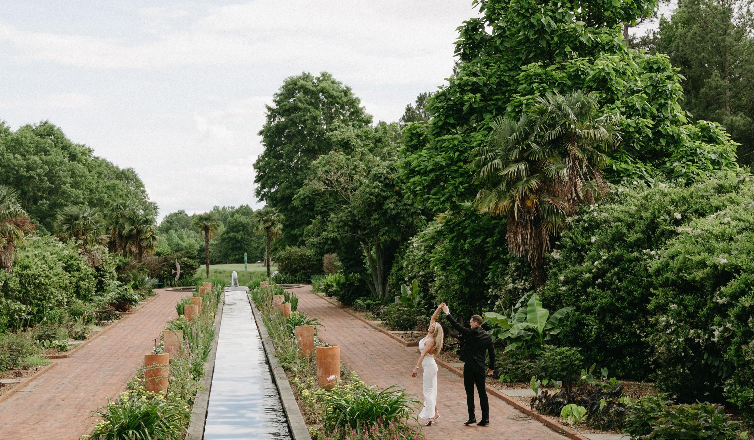 The Wedding Website of Alyssa Johnston and James Mezzanotte