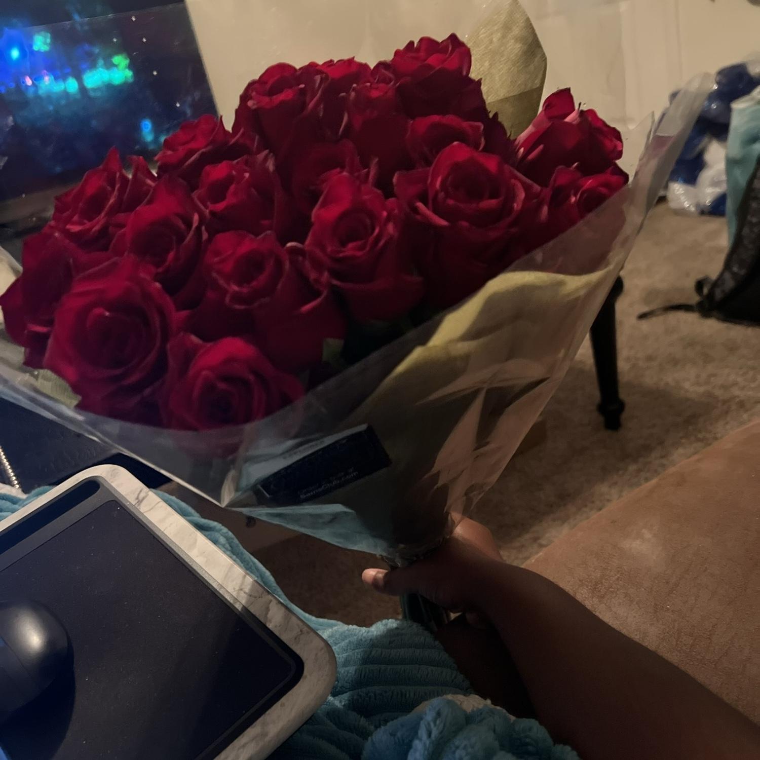 All the flowers he bought me our time together💐(There are more I just forgot to get pictures of)