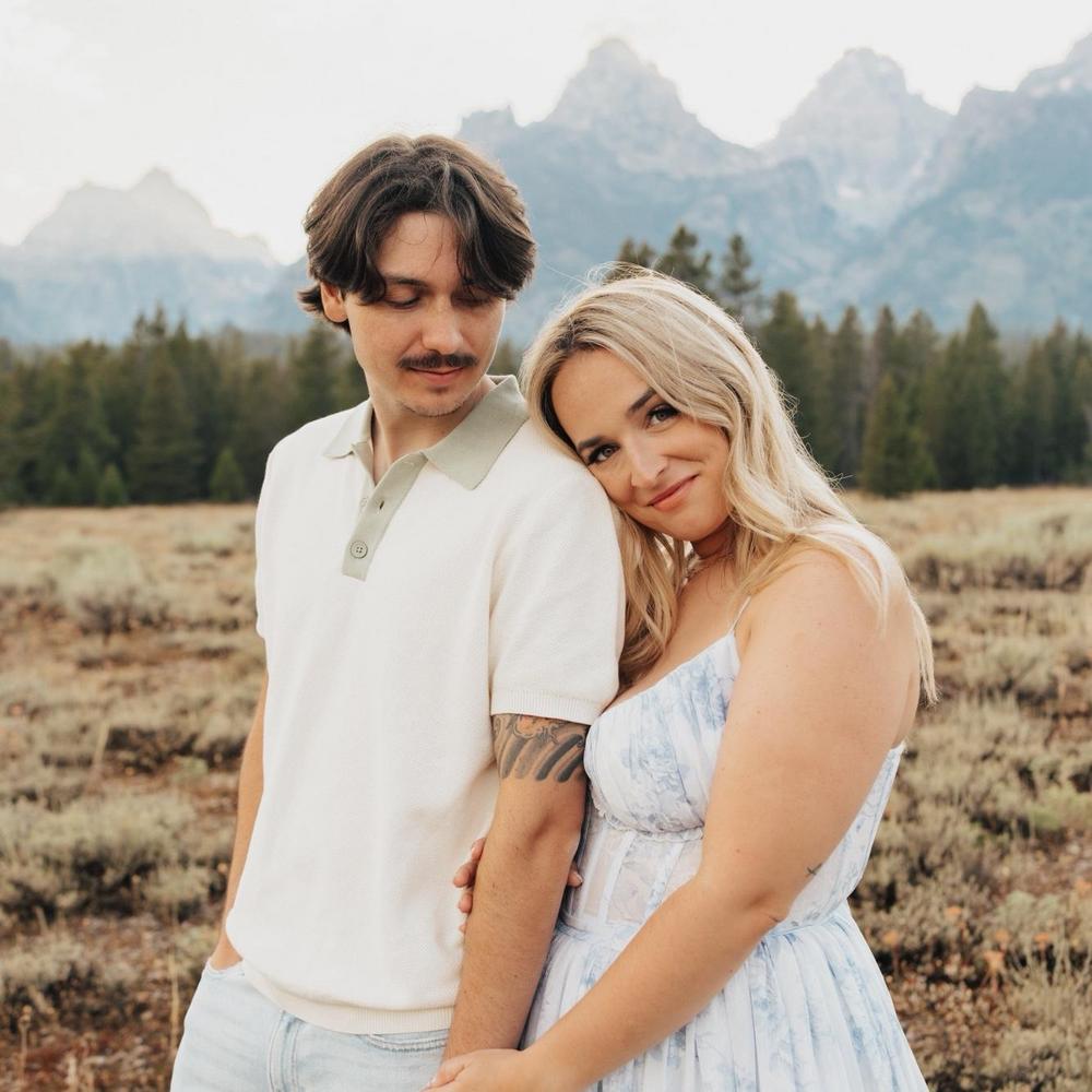 Jessica Lanier and Taylor Cyr's Wedding Website, image size:1000x1000