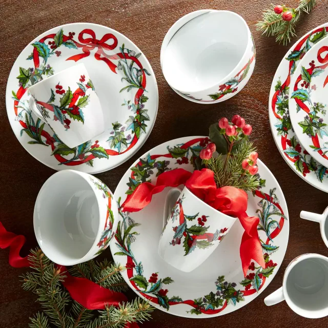 BrylaneHome 16 Piece Christmas Dinnerware Set - White