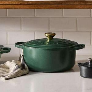 Le Creuset Signature Round Dutch Oven 5.5 Quart