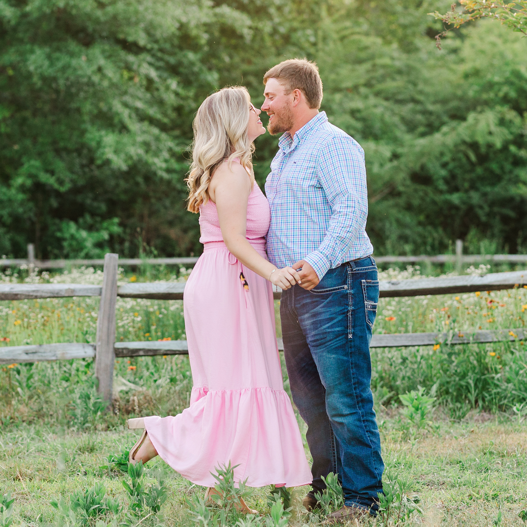 Engagement Pictures!! May, 2021