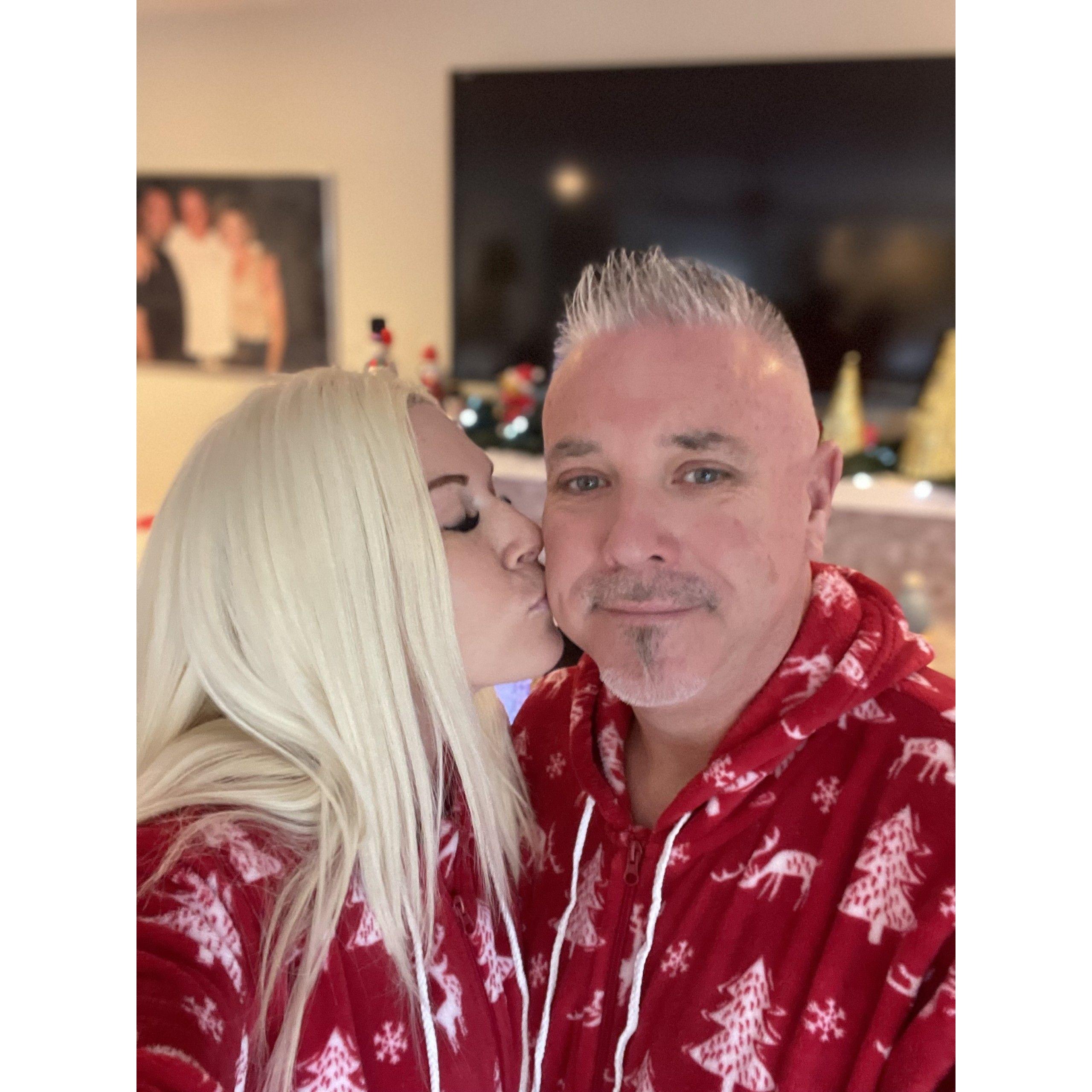 Christmas kisses