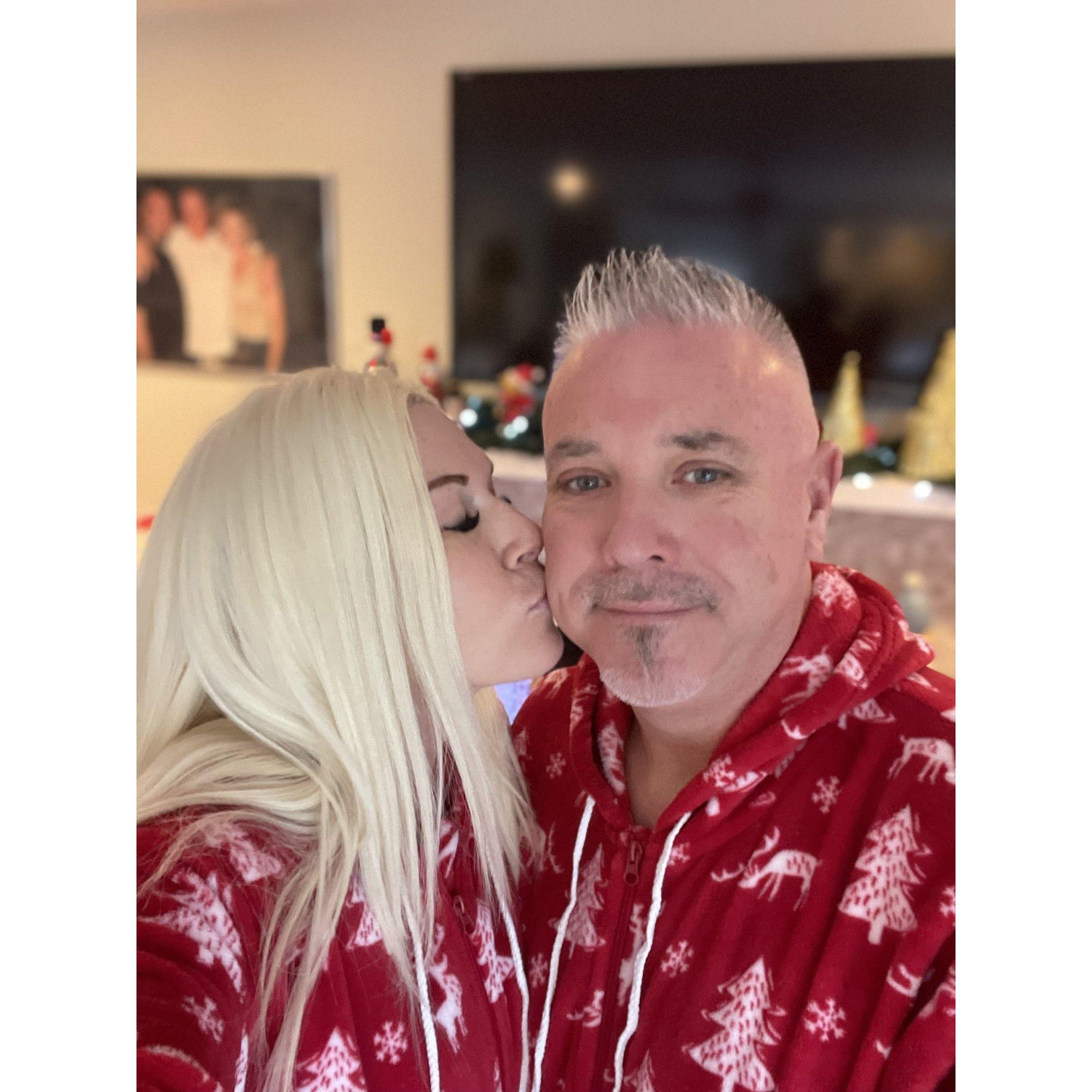 Christmas kisses