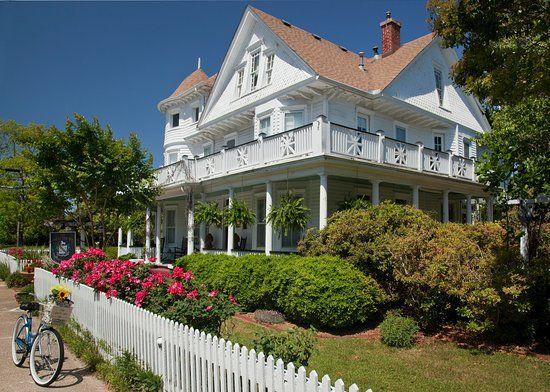 The Wedding Website of Caitlyn Baker and Thomas Cerreto