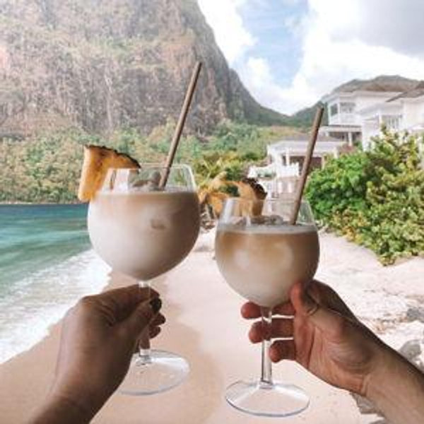 Cheers to the newlyweds 🎉 (Honeymoon Dinner & Drinks - Day 5)