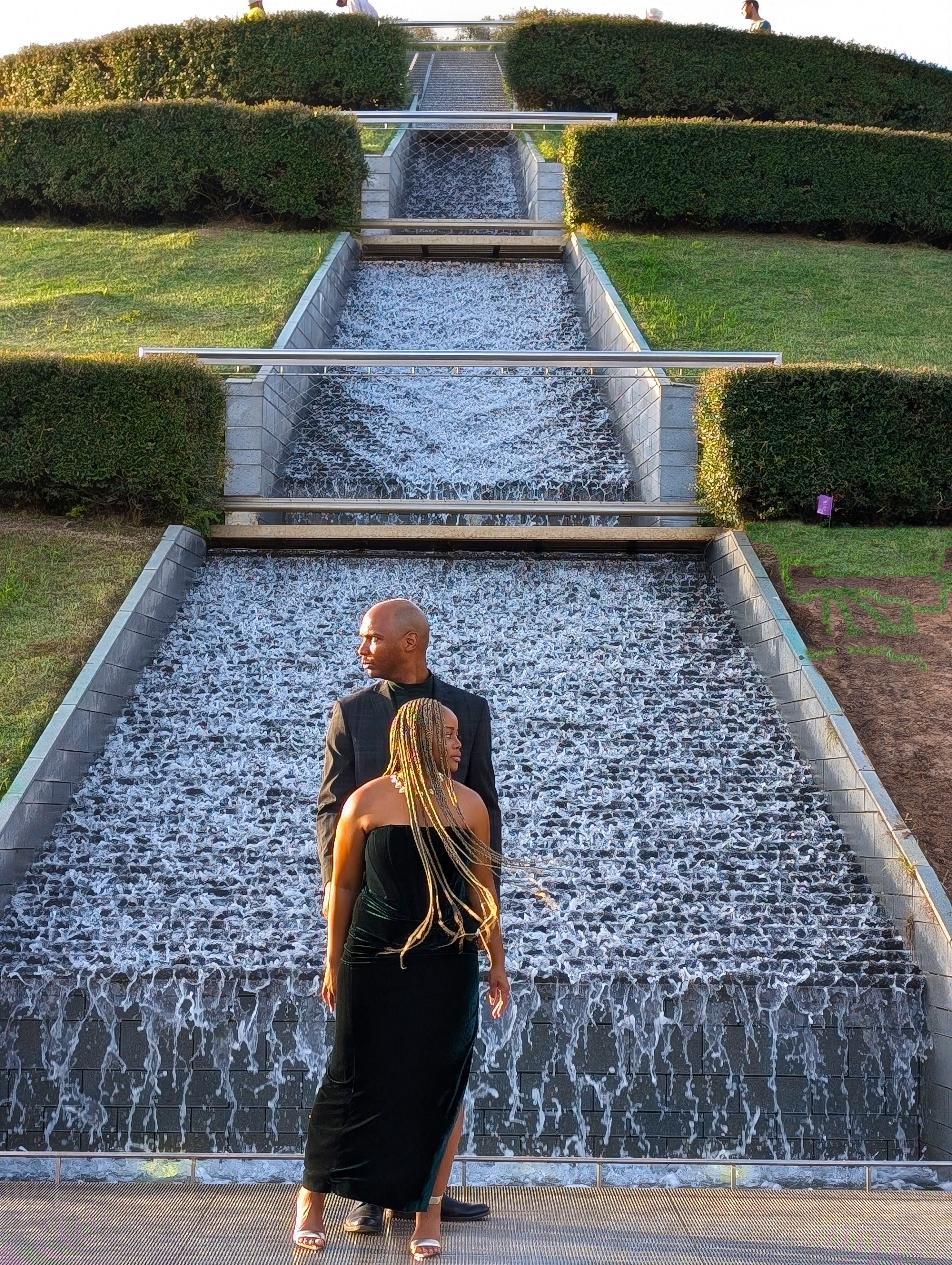 The Wedding Website of Roshanda Smith and Robert Lawson