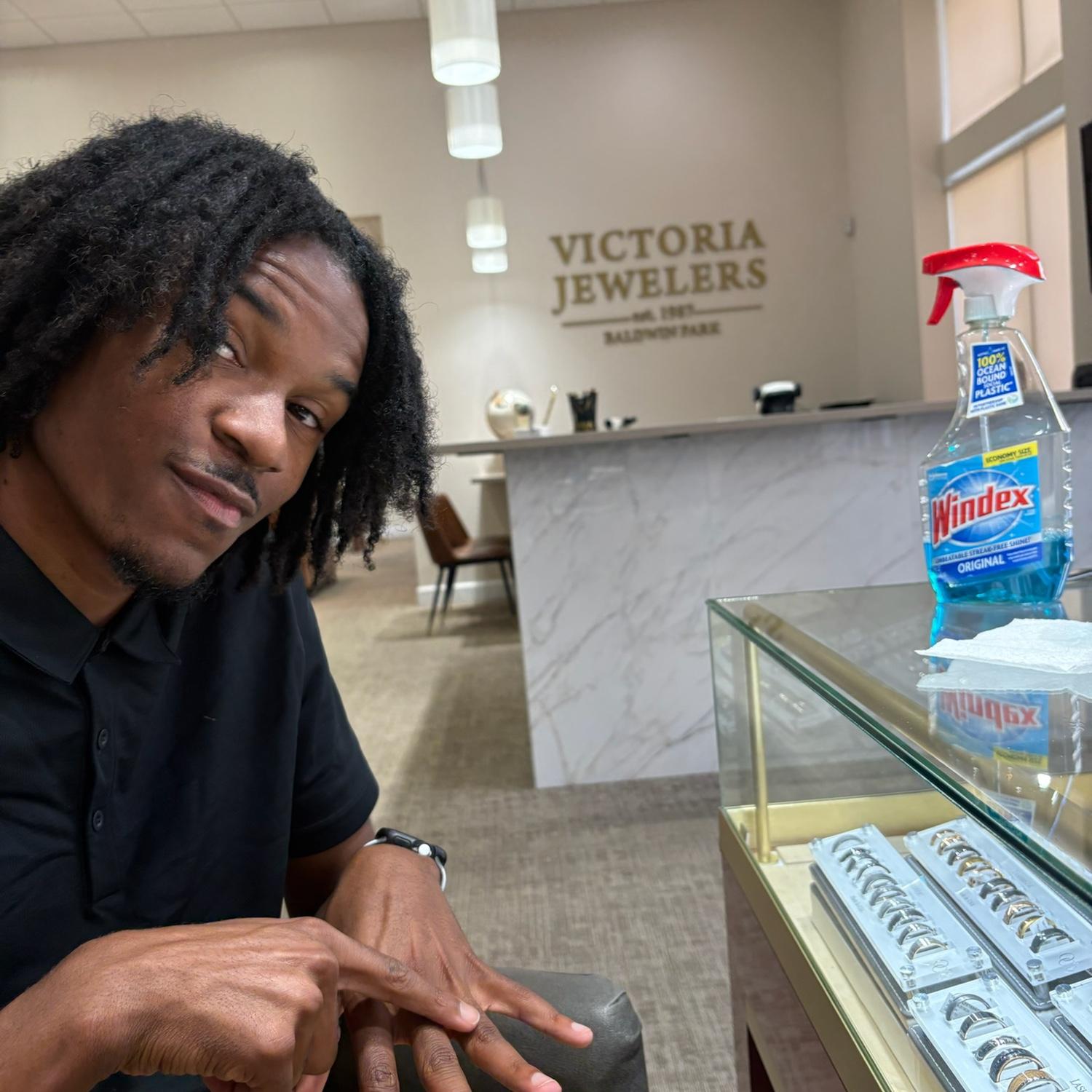 August 20: Zion took Quasha wedding ring shopping, less than two months before the proposal.