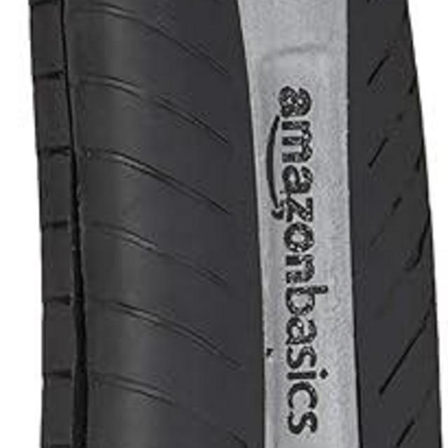 Amazon Basics Soft Grip Retractable Utility Knife with 3 Blades, Black/Silver