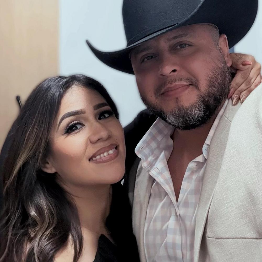 Jason Moreno and Maggie Aguilar's Wedding Website, image size:1000x1000