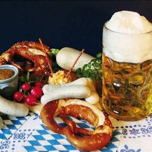 Munich: Beer and Food Tour w/Dinner & Oktoberfest Museum for 2