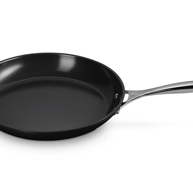 Le Creuset Essential Non-Stick Ceramic Shallow Frying Pan, 12"