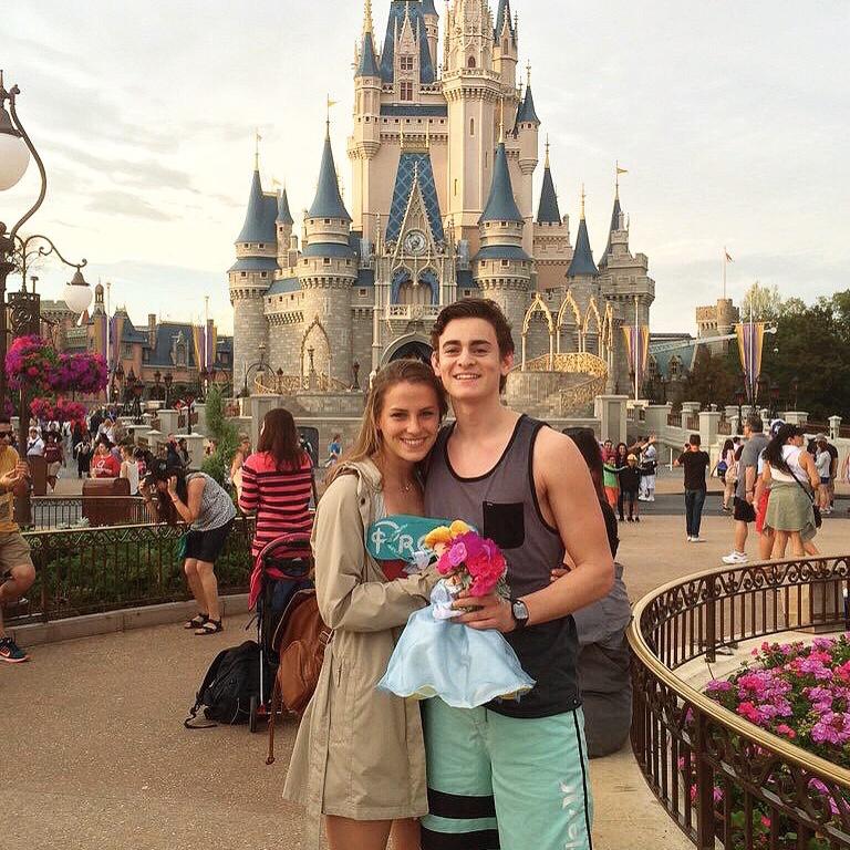 Senior prom-posal in Disney 2016