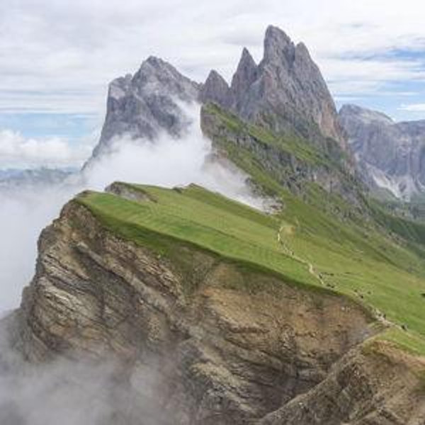 Honeymoon fund - Help us hike the Dolomites!