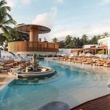 Seen Beach Club - stylish poolside vibes