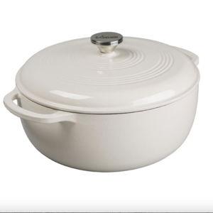 Essential Enameled Cast Iron Dutch Oven | Color: Oyster | Size: 7.5 Qt