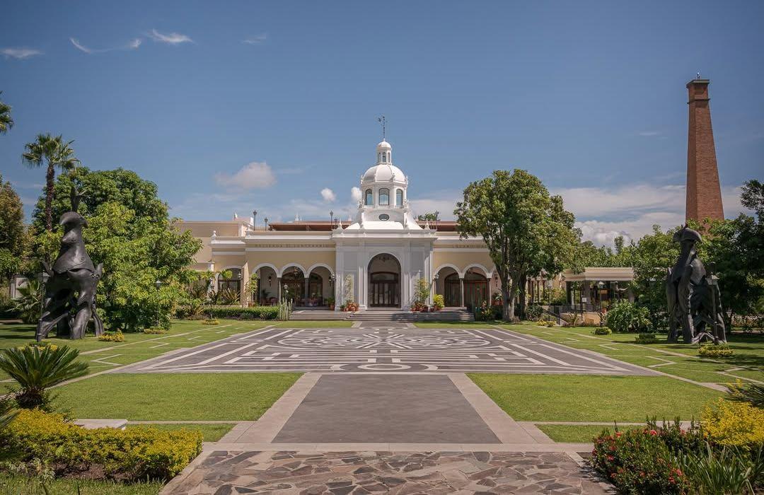 The Wedding Website of Juan Manuel Gonzalez and Ambrose Romero