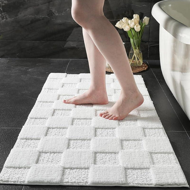 Disolla Small White Bathroom Rug 17x24 Washable Non Slip Checkered Bath Mat for Bathroom Floor Luxury Thin Bath Rug Absorbent Waffle Shower Mat