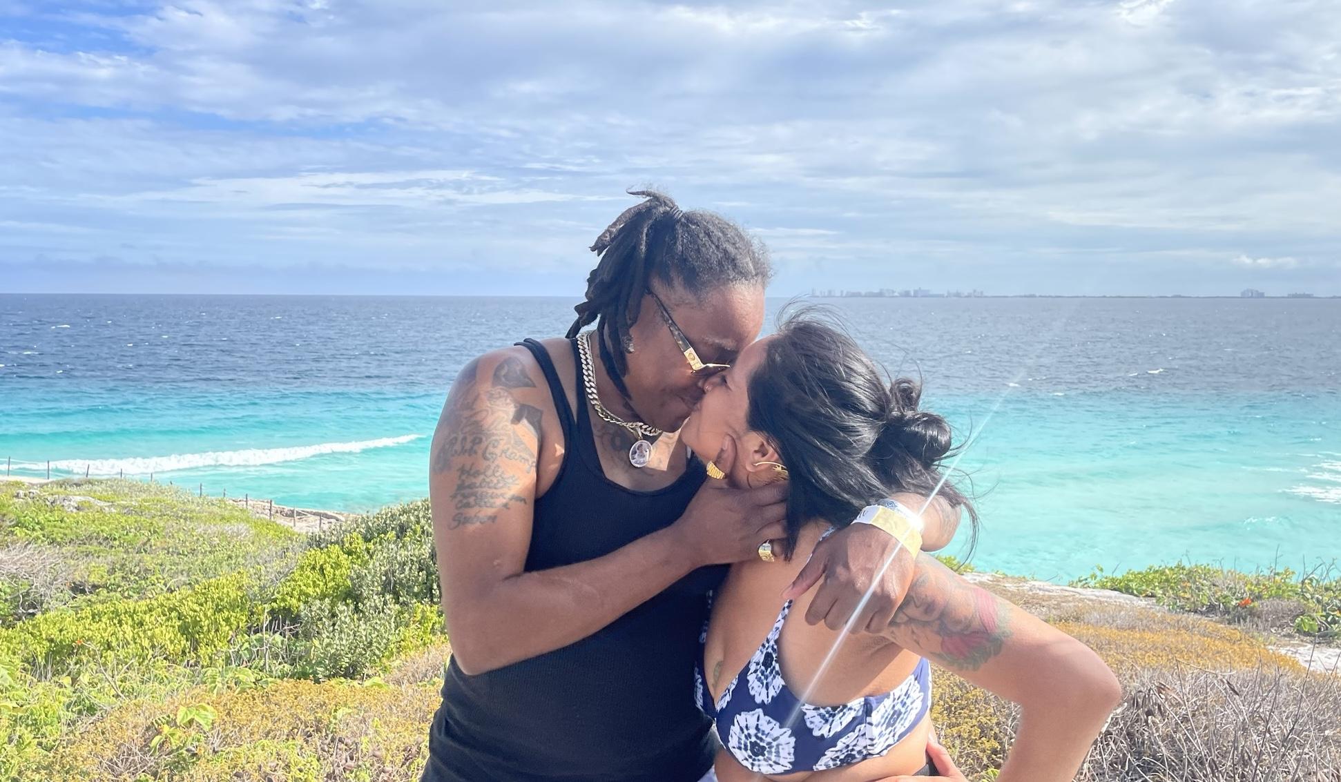 The Wedding Website of Arianna Rivera and Tiffany Salter
