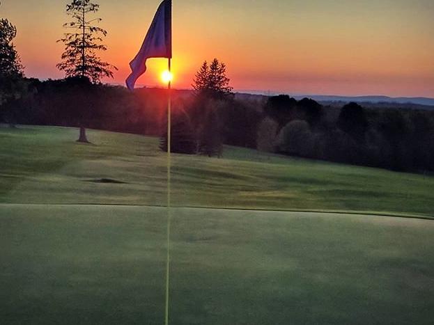 The Wedding Website of Roseanne Wilcox and Jessie Kolakowski