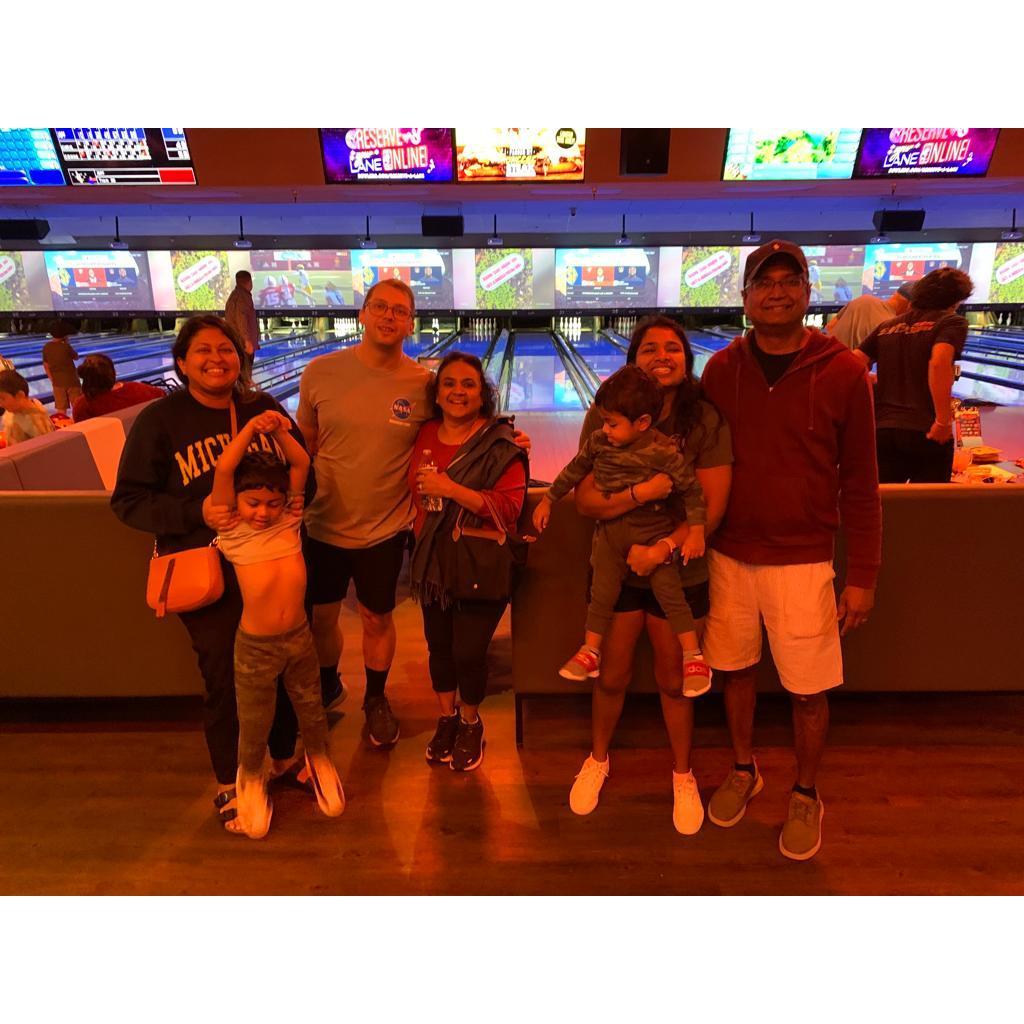 Family that bowls together, rolls together.