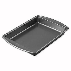 Wilton® Advance Select Premium Nonstick™14.5-Inch x 11-Inch Lasagna Pan
