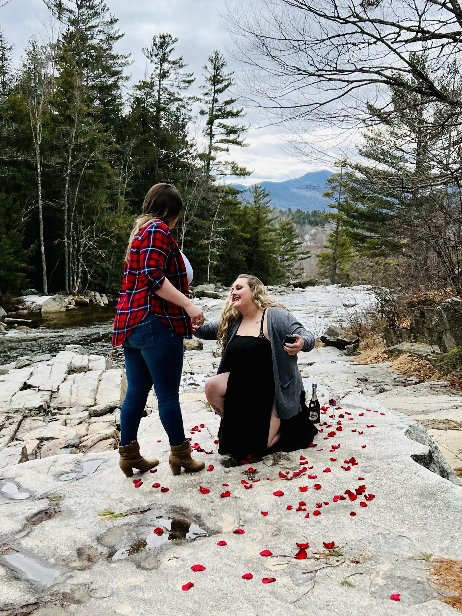 Johanna’s proposal to Courtney 😍