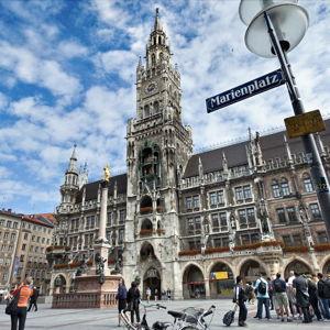 Explore Marienplatz in Munich