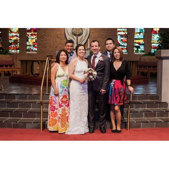 With the siblings, Jin Ai will have to be added to the "Malaysian photos"!