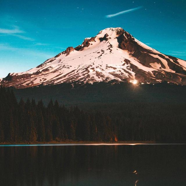 Mount Hood skiing trip