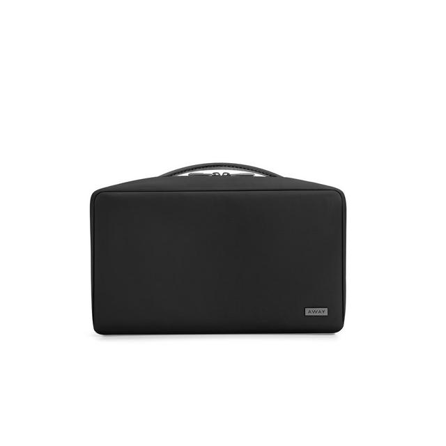 AWAY - The Large Toiletry Bag in Black