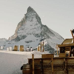 Iglu-Dorf Fondue Lunch