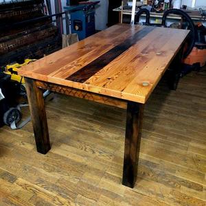 DIY Gift: Reclaimed Wood Dining Table
