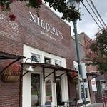 Niedlov's Cafe & Bakery