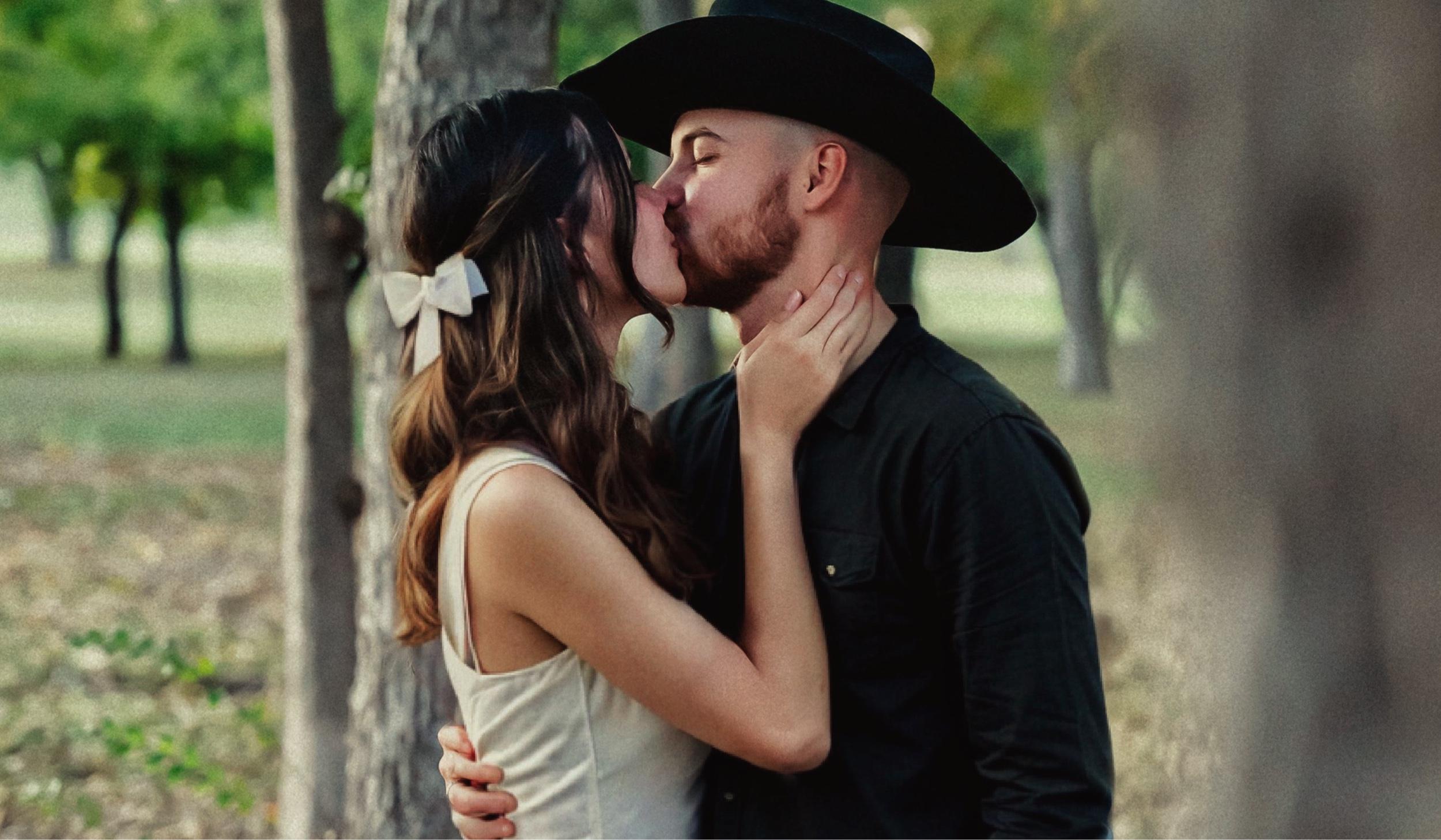 The Wedding Website of Hada Alves and Luke Huber