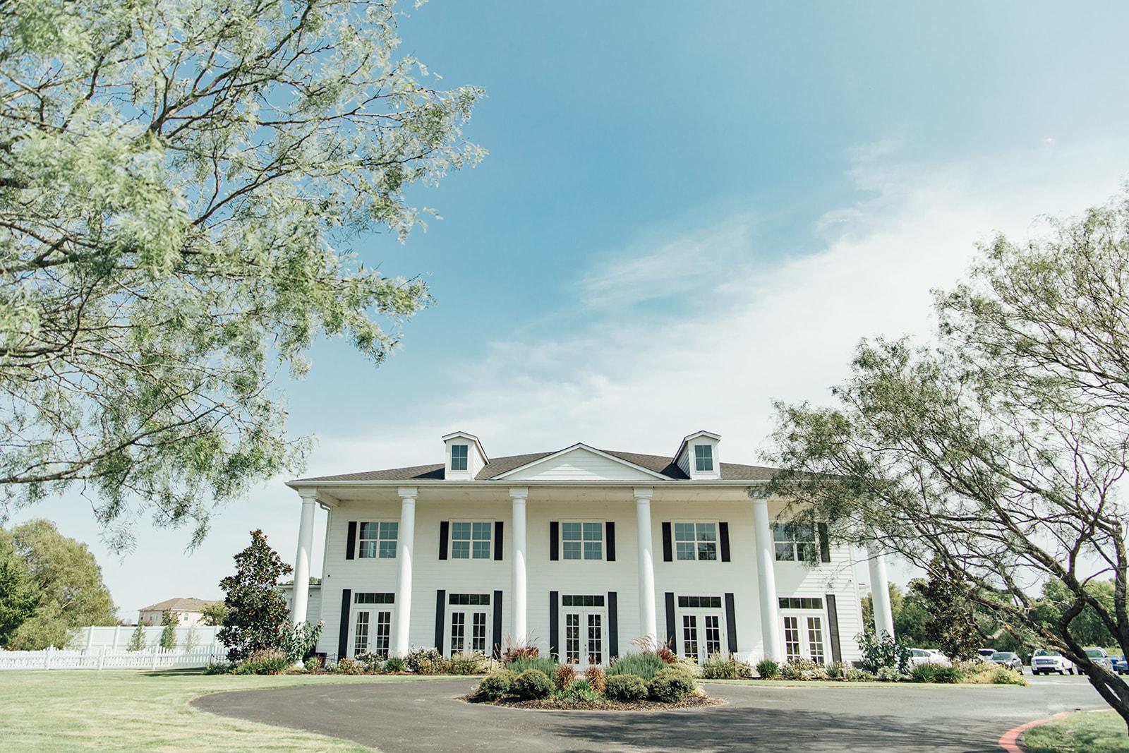 The Wedding Website of Mackenzie Moore and Austyn Pewitt