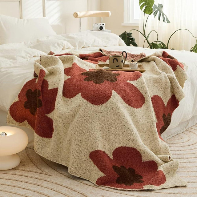 GunziStreet Floral Throw Blanket Big Flower Pattern Soft Cozy Warm Fuzzy Fluffy Microfiber Feather for Couch Bed Sofa Baby Pets Home Decor All Season (Chen Red, 47'' x 59'')