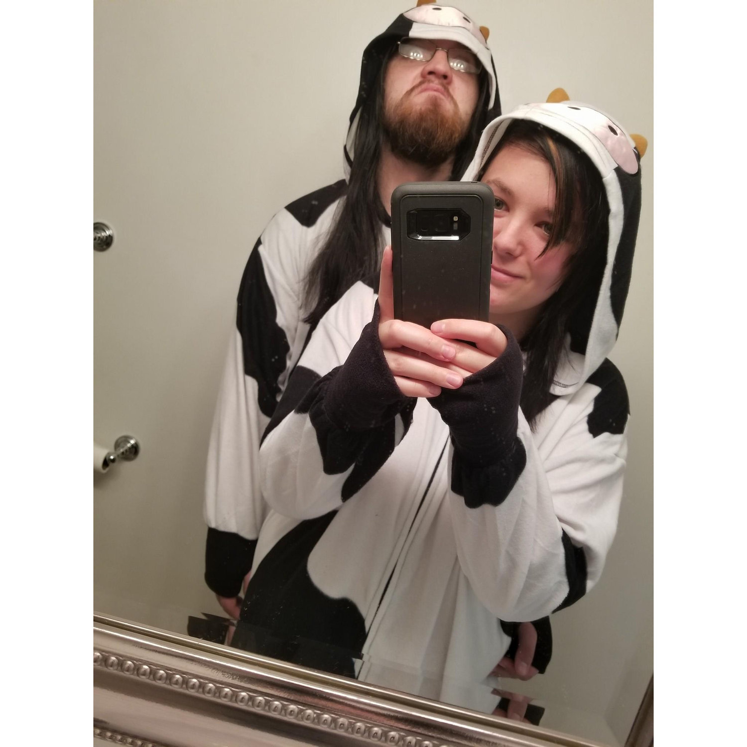 Our first Halloween. ☺🐄🐄🖤