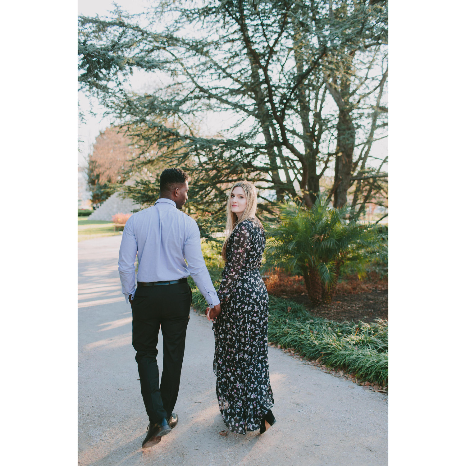 engagement photo by Tori Watson @toriwatsonphoto