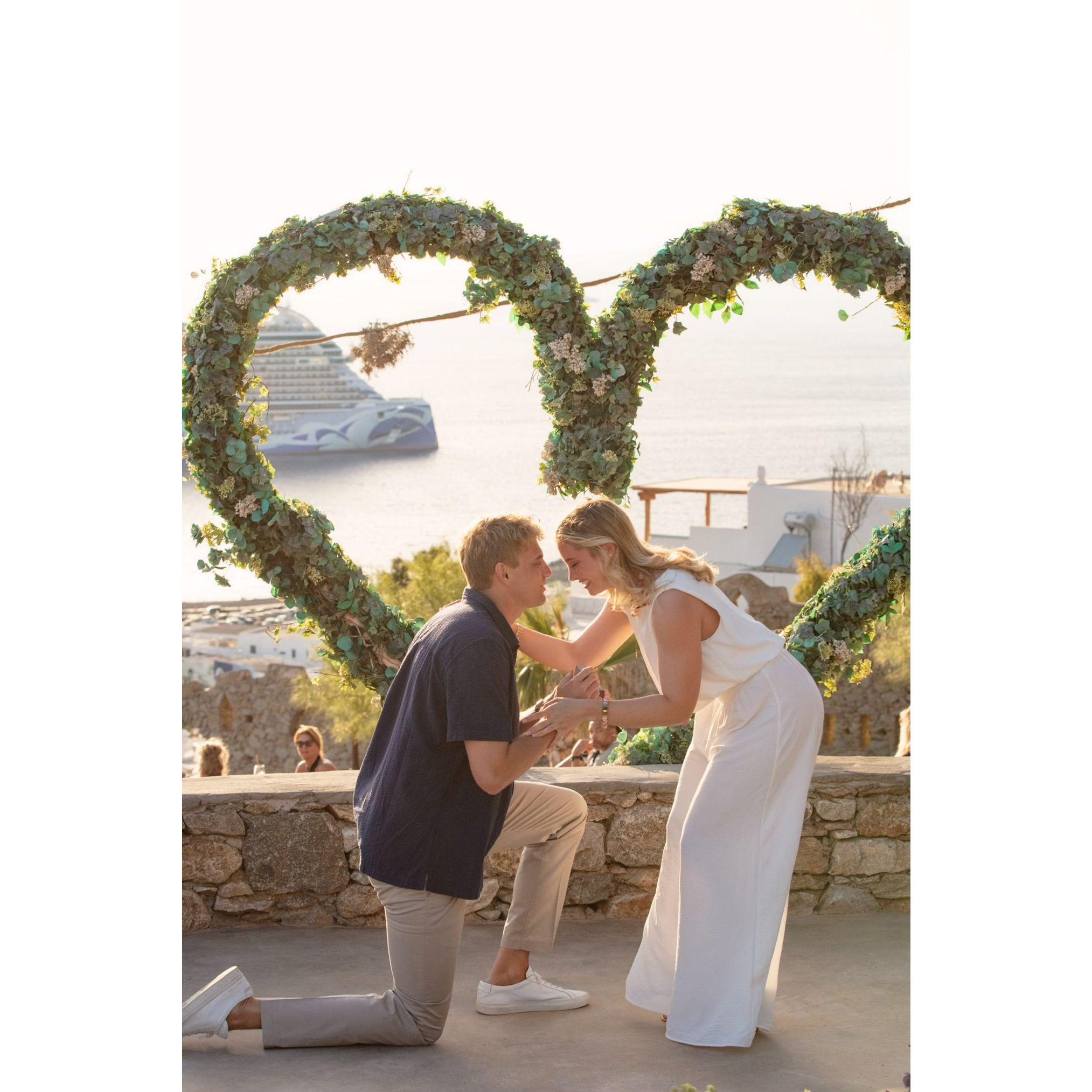 The big moment at 180 Sunset in Mykonos!