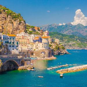 Boat tour in Italy