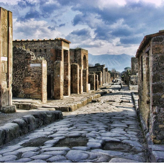 Pompeii Day Trip