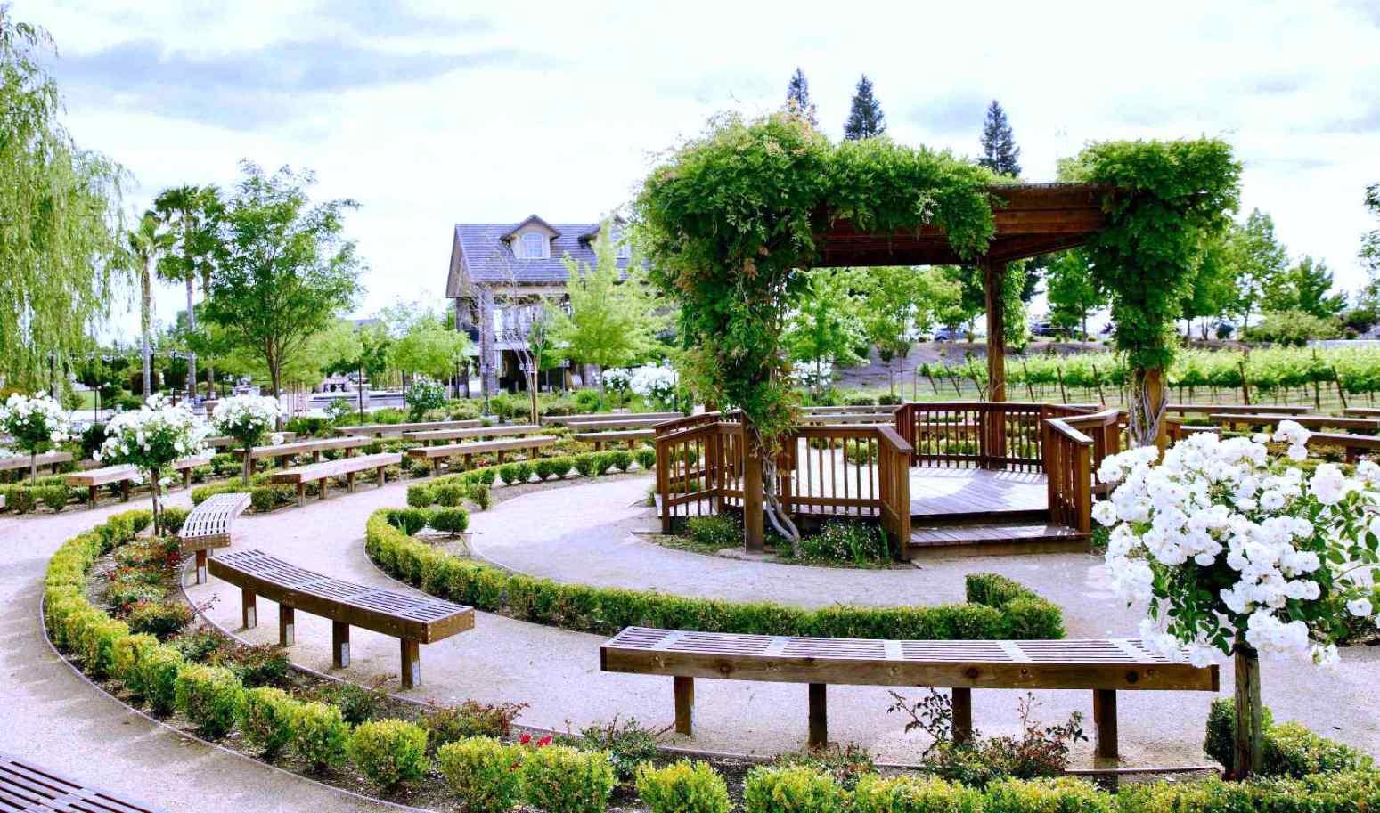 The Wedding Website of Hillary Tran and Wesly Tse