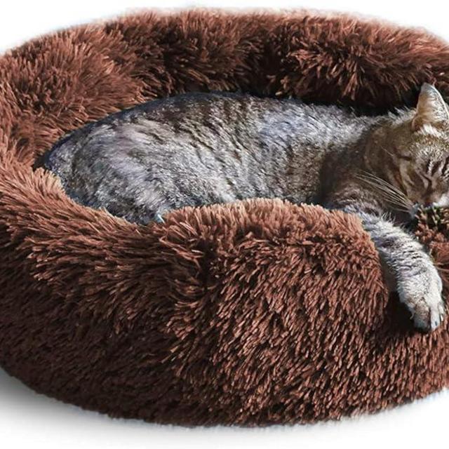 Whiskers & Friends Cat Bed, Cat Beds for Indoor Cats Washable, Orthopedic Soft Fluffy Round Calming Pet Bed for Small to Large Kitty Kittens & Dogs, Small Dog Beds & Furniture
