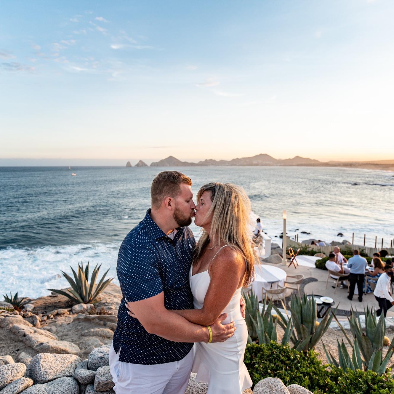 Cliffside dinner in Cabo 2021.